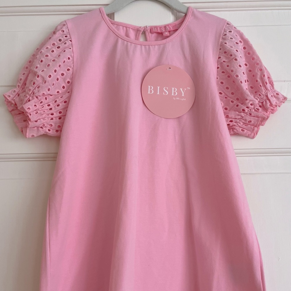 💖NWT Bisby Pink Tee with Eyelet Sleeves! Darling💖 Size 12💖